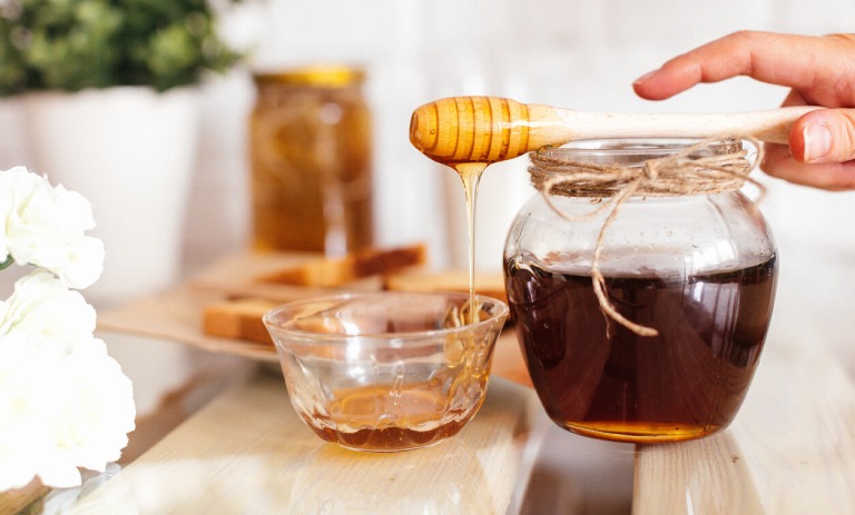 5 Cách chữa viêm amidan bằng mật ong đơn giản