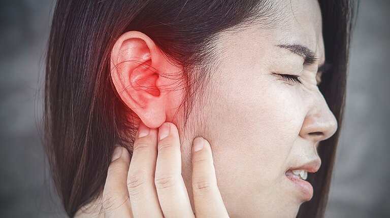 Bấm huyệt trị viêm tai giữa