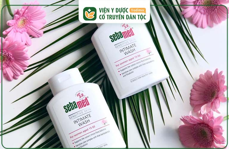 Sebamed Feminine Intimate Wash pH 3.8 giúp khử mùi vùng kín hiệu quả